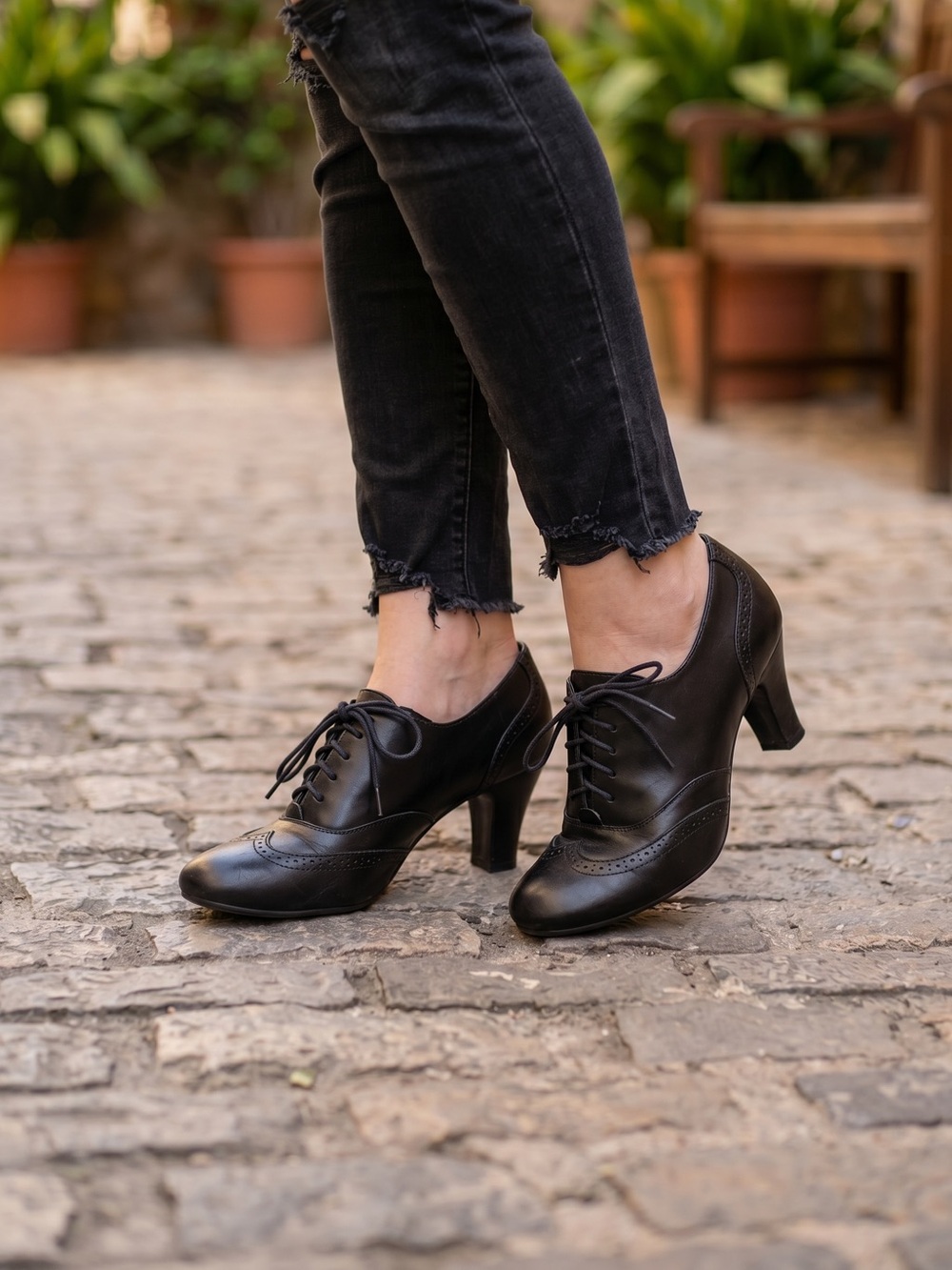 ▪️FIONI • Vintage Black Half-Laced Heels • Women’s 9